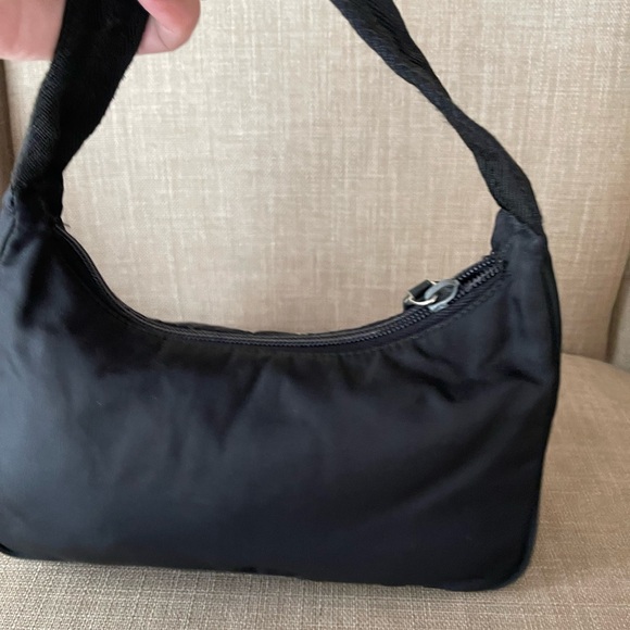 Authentic PRADA nylon vintage small shoulder bag (A2001) - Picture 8 of 12